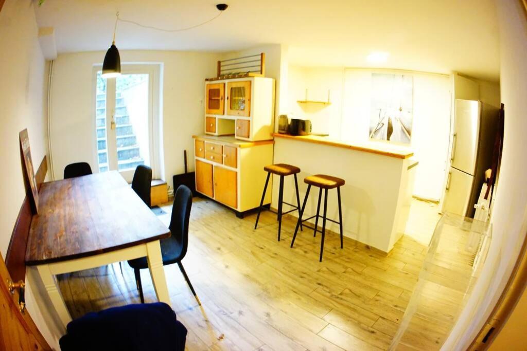 Gemütliche 3-ZKB WC SouterrainWohnung in Bestlage Hamburg Exterior foto