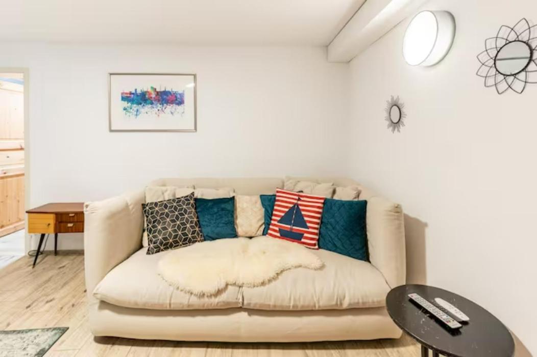 Gemütliche 3-ZKB WC SouterrainWohnung in Bestlage Hamburg Exterior foto